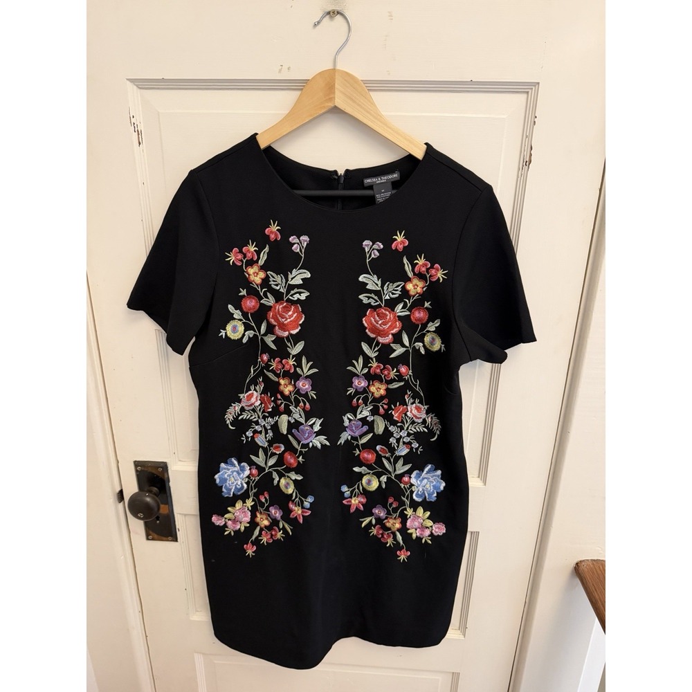 Chelsea & Theodore Black Embroidered Floral Short Sleeve Sheath Dress Size 12